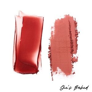 “She’s Baked” MAJOR HEADLINES DOUBLE-TAKE CRÈME & POWDER BLUSH DUO
